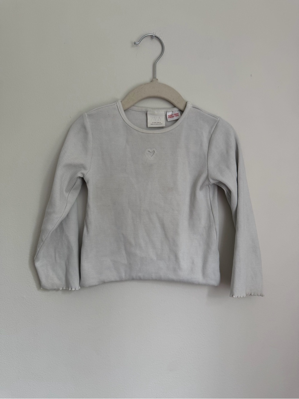 Zara Girls' Long Sleeve Ribbed Top with Heart Detail (Size 3)